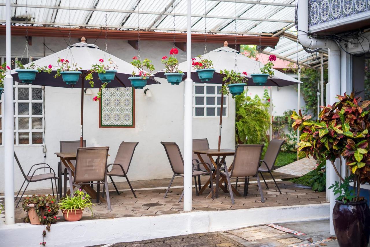 Hotel Ave Del Paraiso サンホセ エクステリア 写真