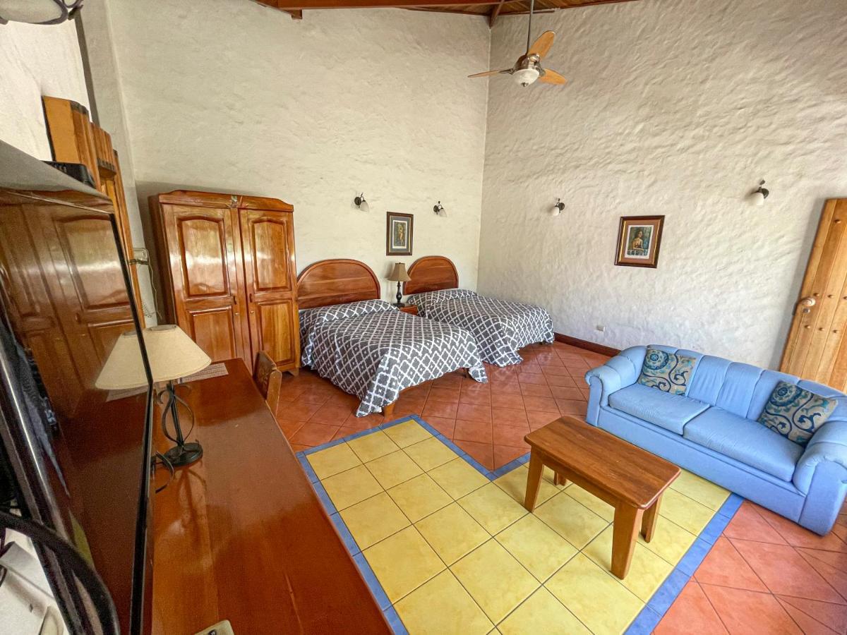 Hotel Ave Del Paraiso サンホセ エクステリア 写真
